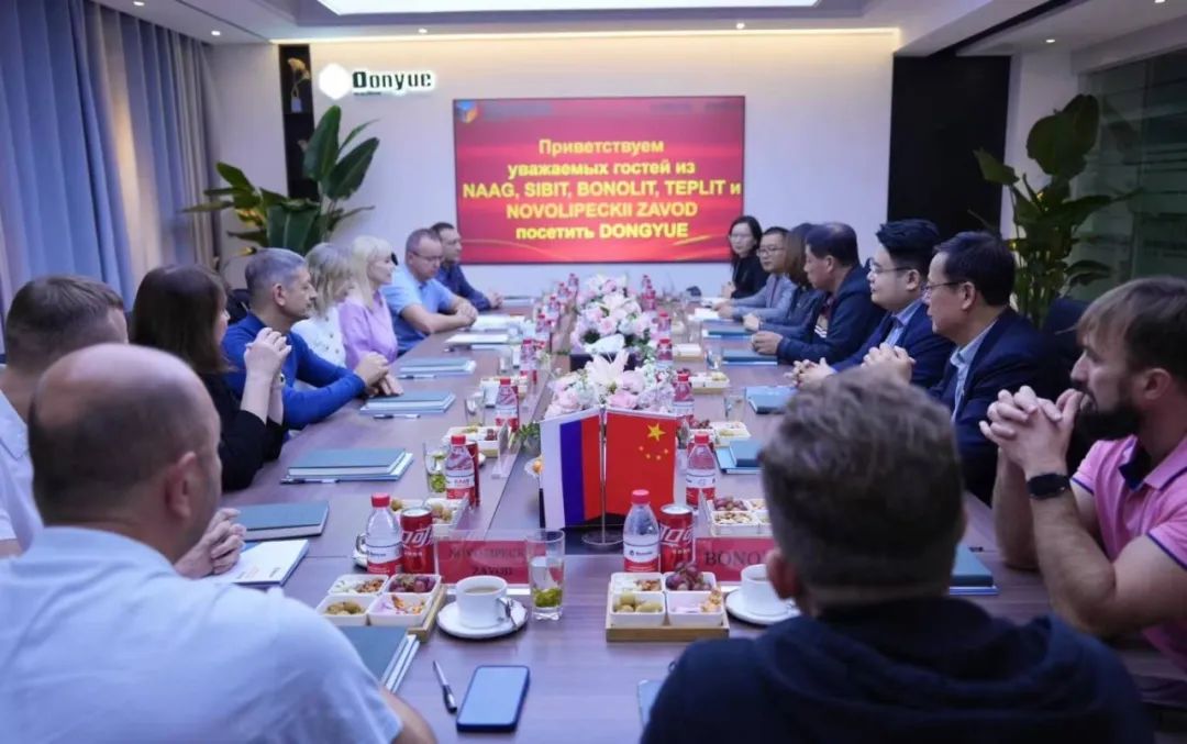 熱烈歡迎俄羅斯AAC協(xié)會會長Gleb Grinfeld一行來訪東岳機械 熱烈歡迎俄羅斯AAC協(xié)會會長Gleb Grinfeld一行來訪東岳機械
